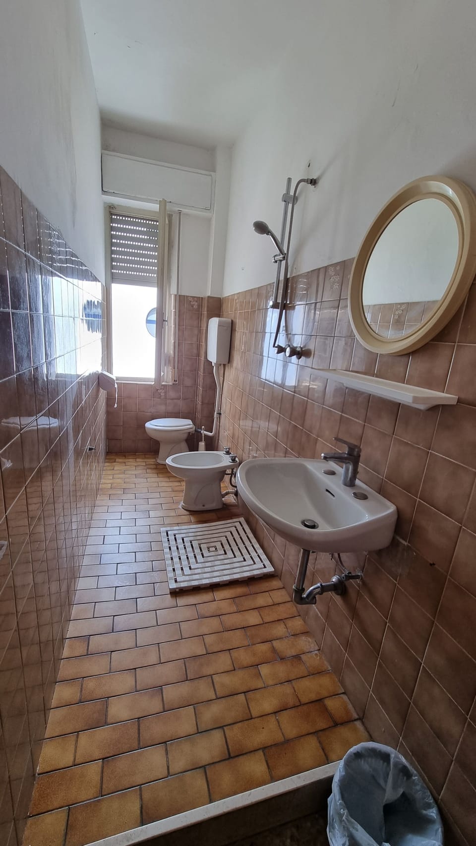 Economy Single Room, 1 Twin Bed Shared Bathroom | Bathroom | Shower, hair dryer, towels, soap