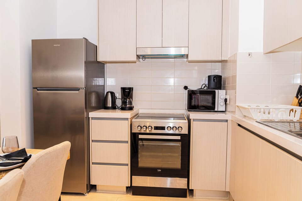 Electric kettle, toaster