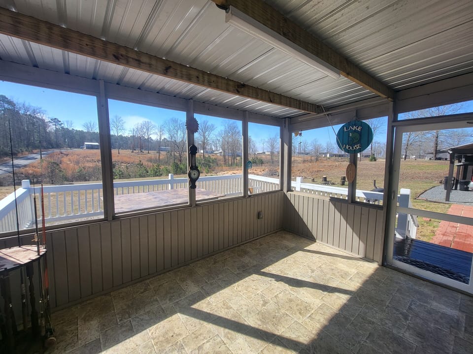 Screened in back porch.