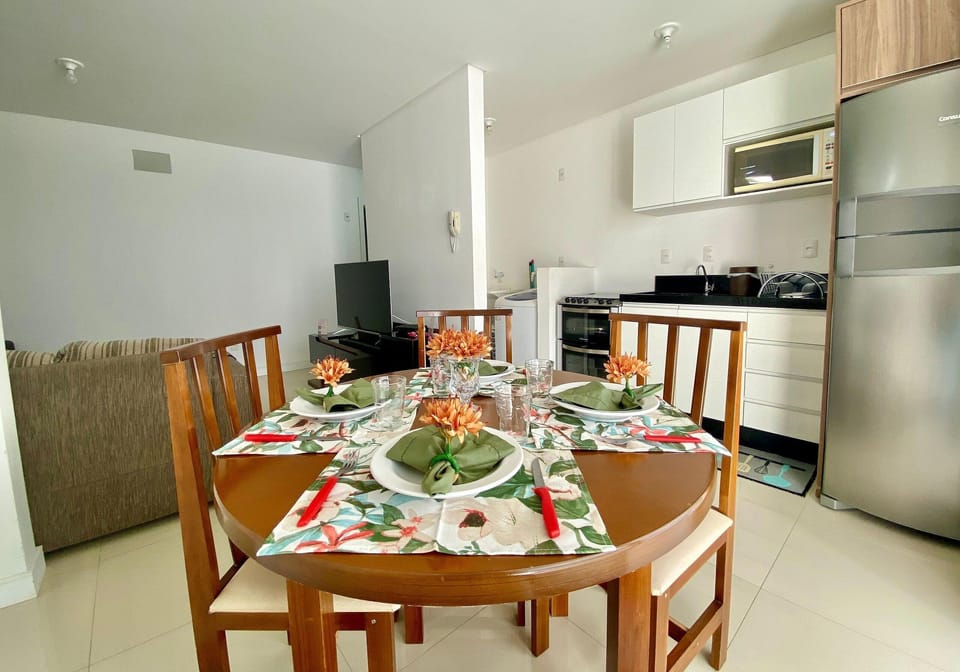 Apartment | Dining