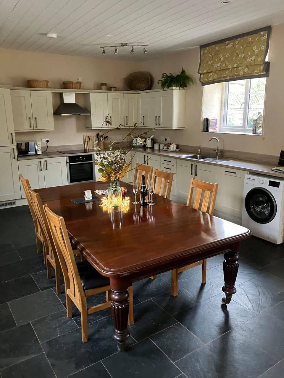 House | Private kitchen | Electric kettle, toaster