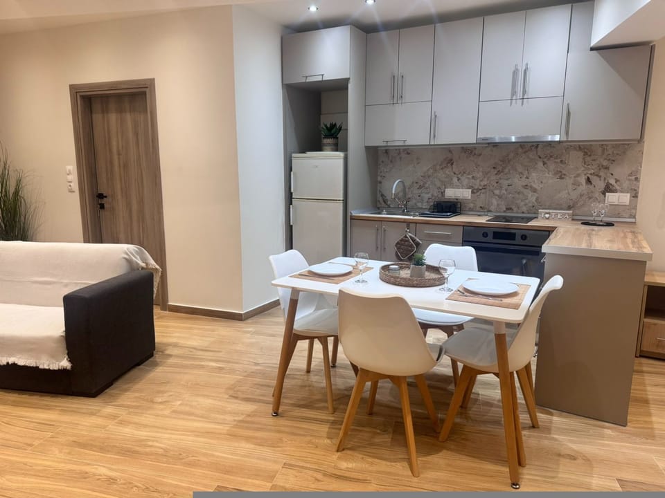 House | 1 bedroom, desk, soundproofing