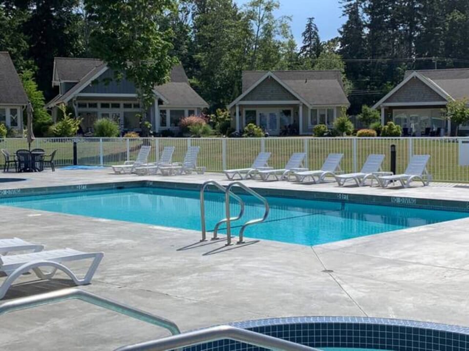 Pool - open June - September
