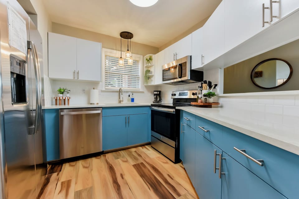 Full kitchen