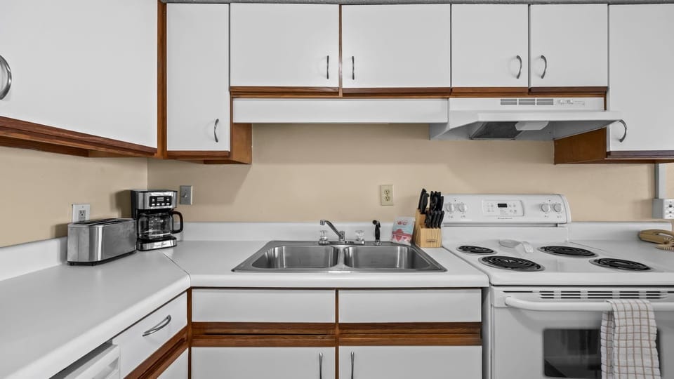 Fully equipped kitchen