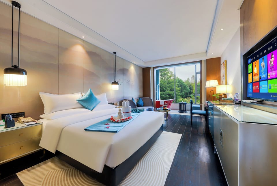Executive Double Room | Down comforters, in-room safe, desk, laptop workspace