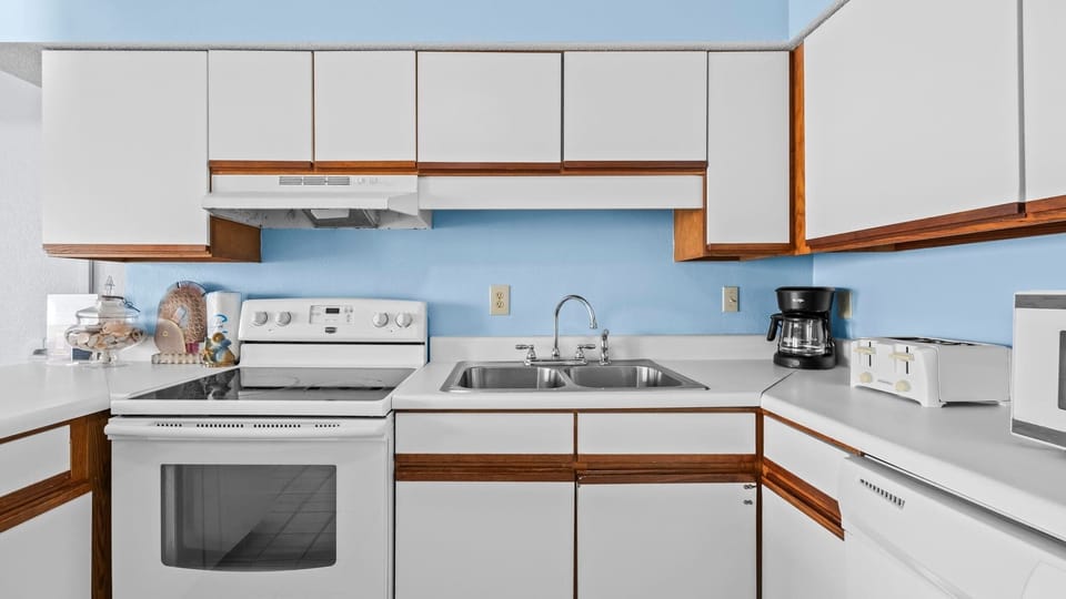 Fully equipped kitchen
