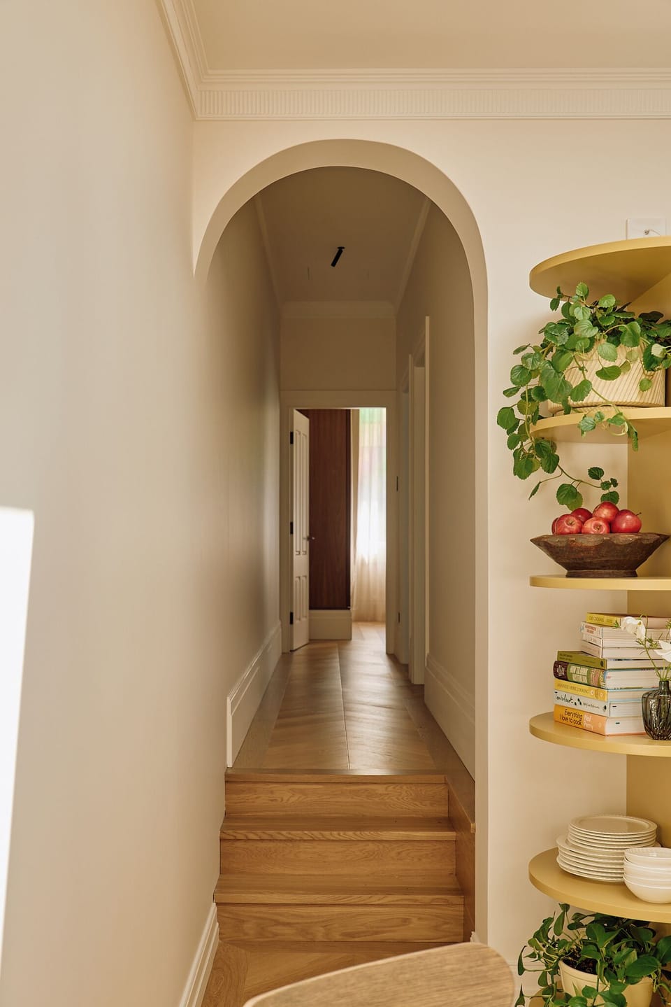 Corridor leading to the bedrooms and bathroom Flora Suite