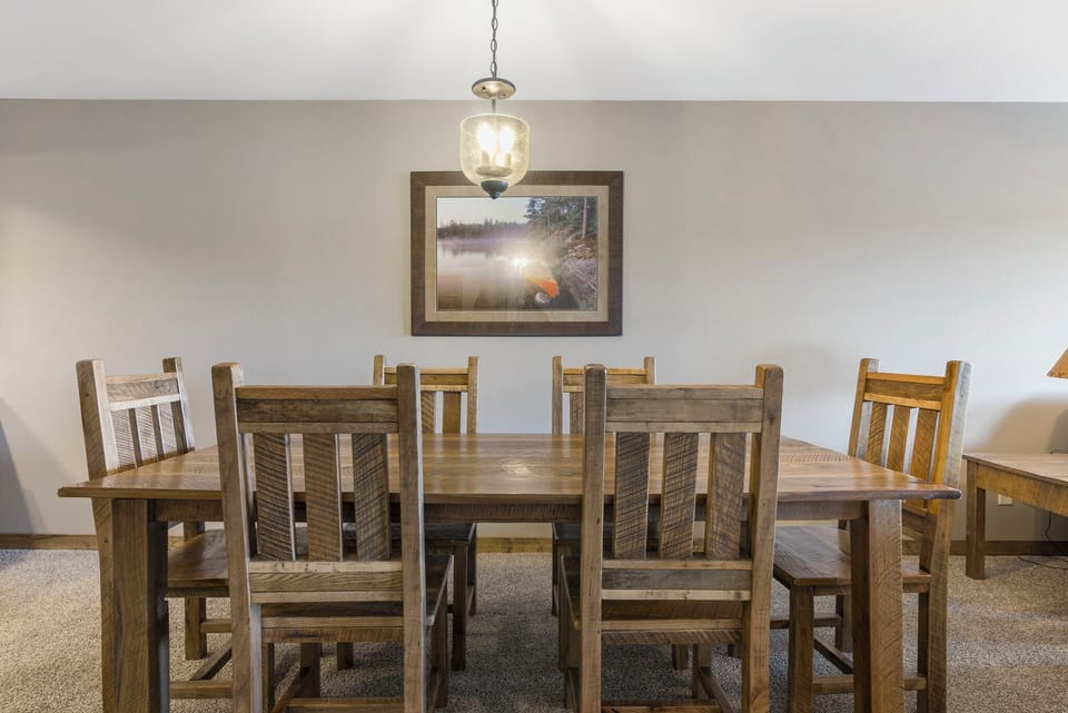 One Bedroom Unit - Dining Table for Six