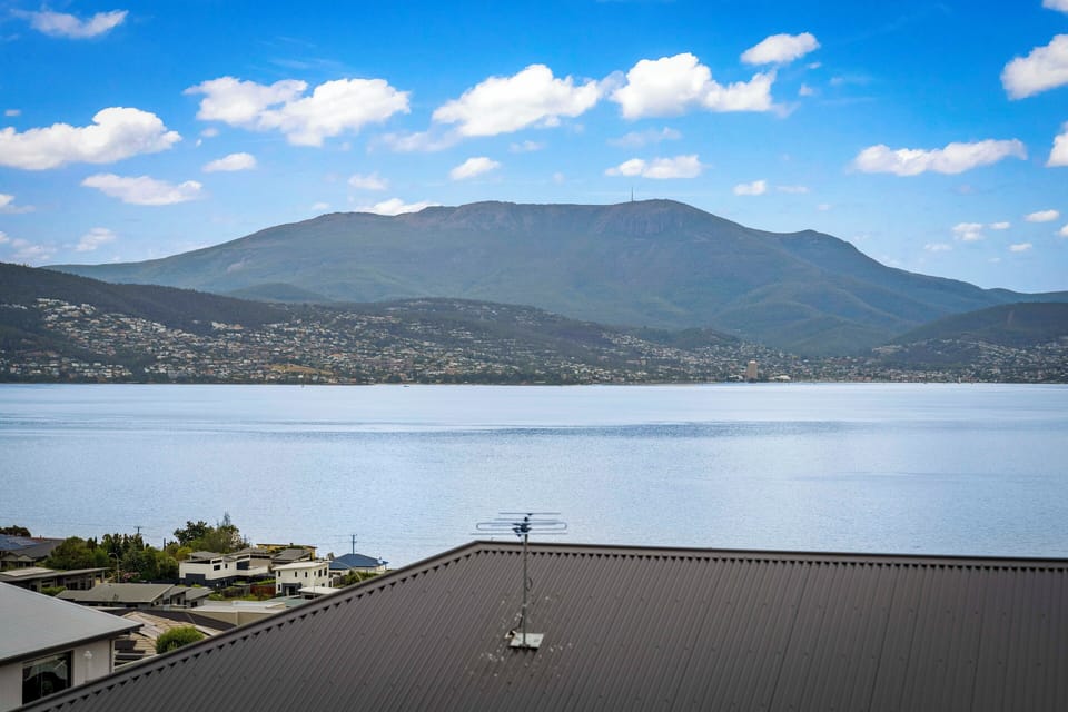 Oceania Drv Howrah Retreats Tasmania Jan 2025-35