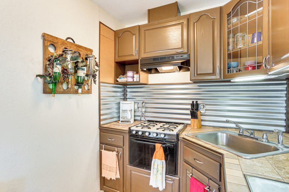 Kitchenette | Coffee Maker | Cooking Basics