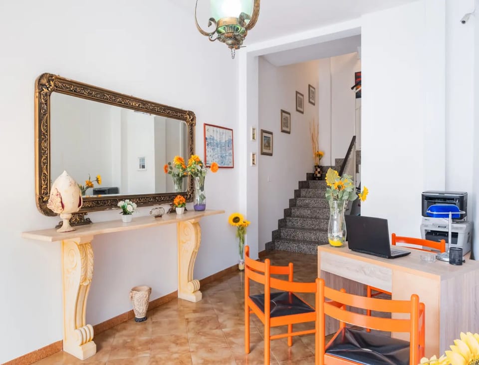 Room, 1 Bedroom, Smoking, Patio | Living room