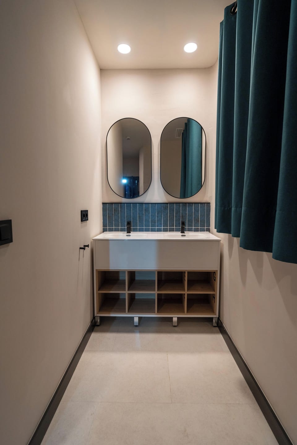 Shower, rainfall showerhead, towels, soap