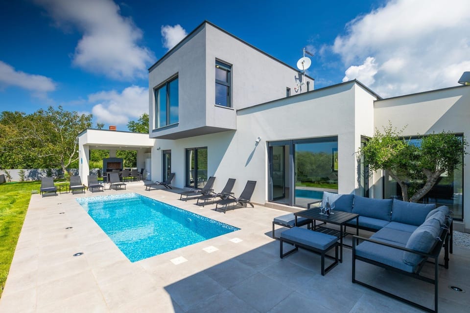 Holiday Home Swimming Pool
