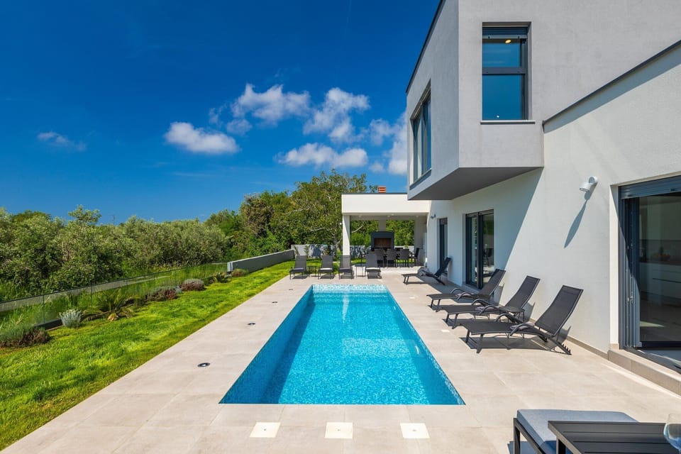 Holiday Home Swimming Pool