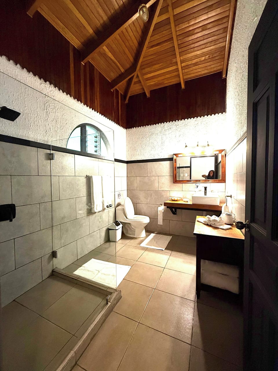Bungalow, Mountain View | Bathroom | Towels, soap, shampoo, toilet paper