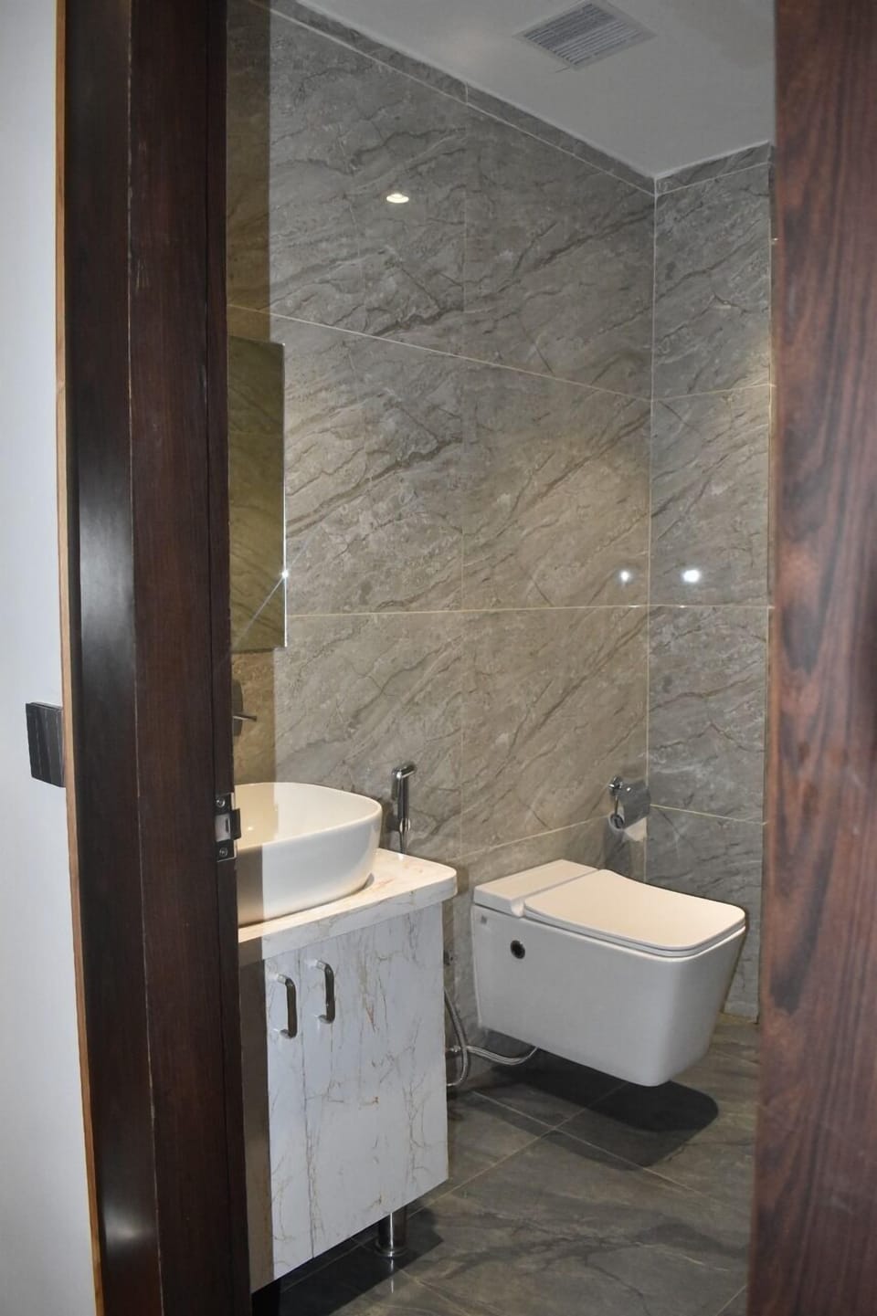 Deluxe Double Room | In-room safe, desk, laptop workspace, soundproofing