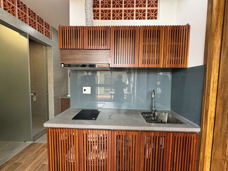Family Apartment | Private kitchen | Fridge, stovetop, cookware/dishes/utensils