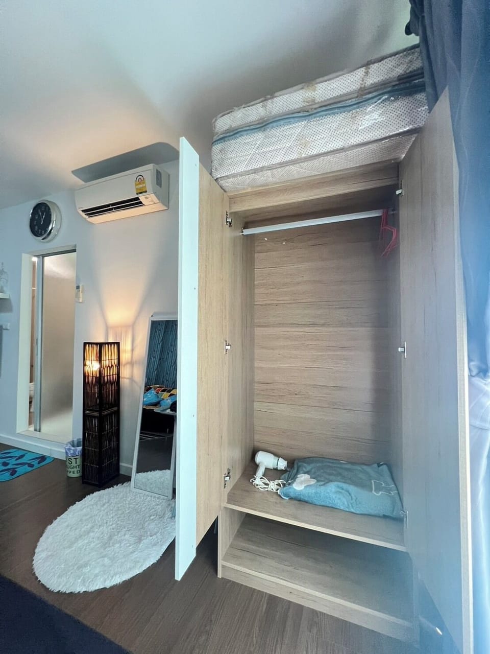 Basic Condo, Garden View | Wardrobe