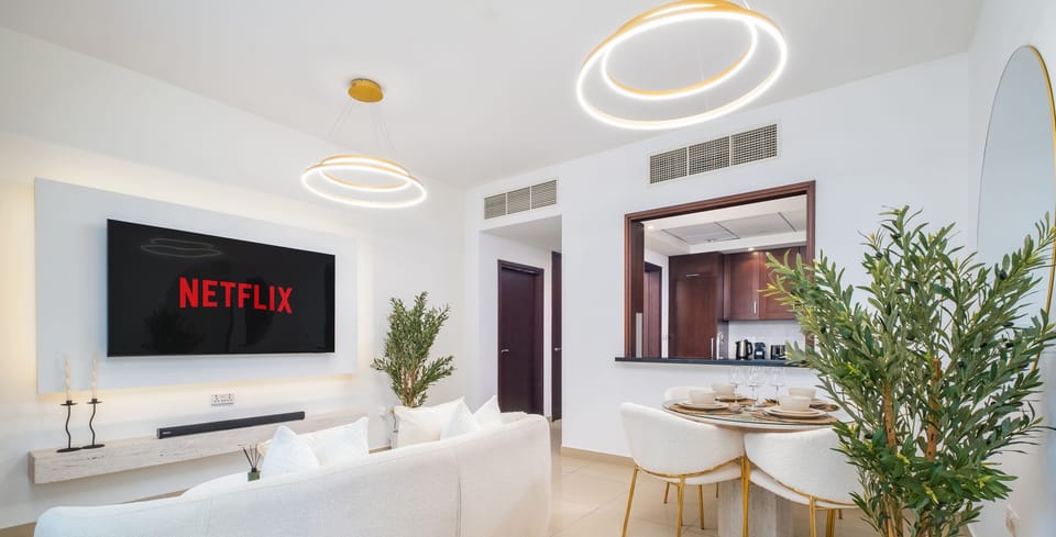Apartment, City View | Living area