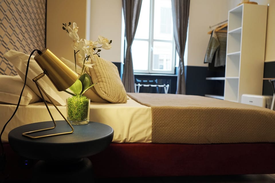 Down comforters, minibar, in-room safe, desk