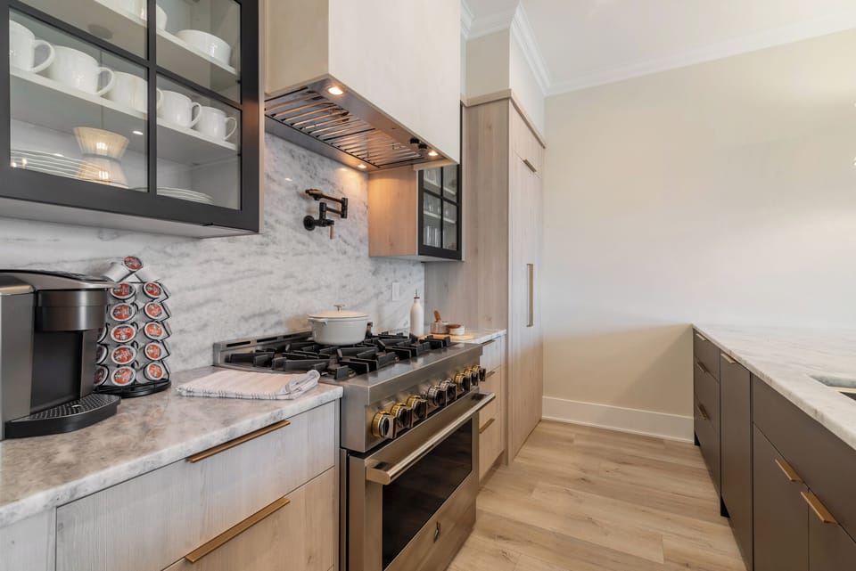 Fully stocked chef's kitchen with high-end finishes