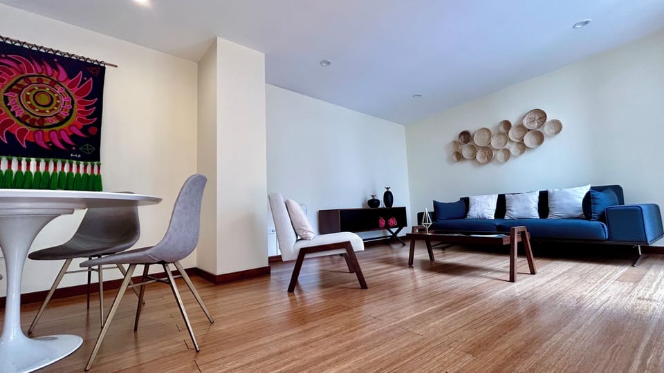 Living Area (2)