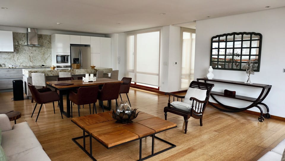 Living, Dining & Kitchen Area (4)