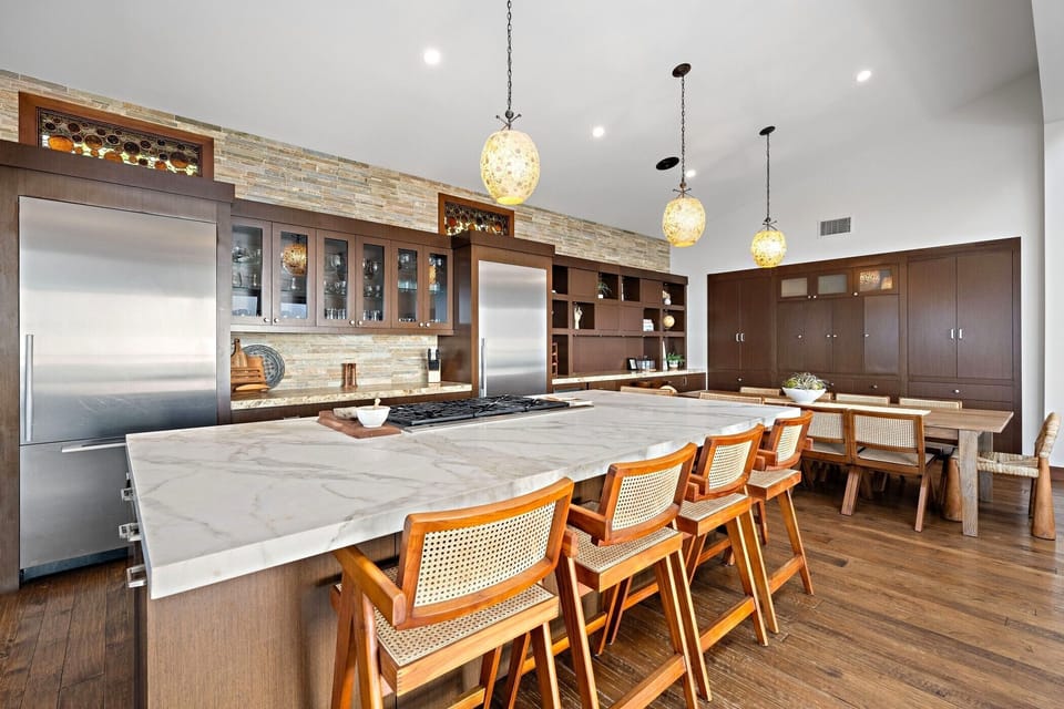 Convenient breakfast bar