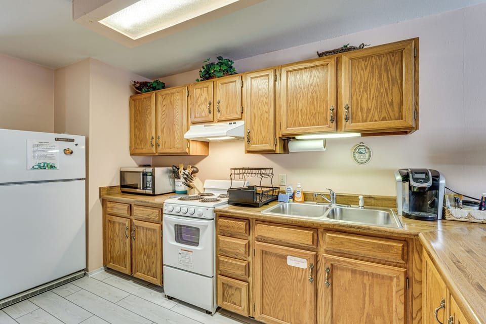 Kitchen | Keurig Coffee Maker | Cooking Basics | Blender | 1st Floor