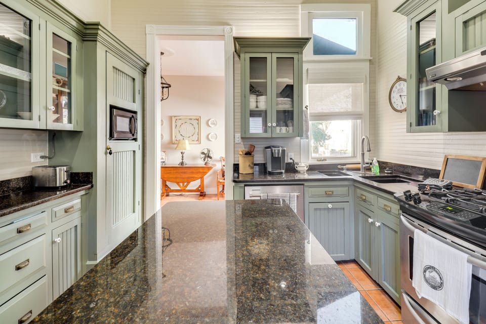 Kitchen | Single-Story Cottage | Central A/C & Heating