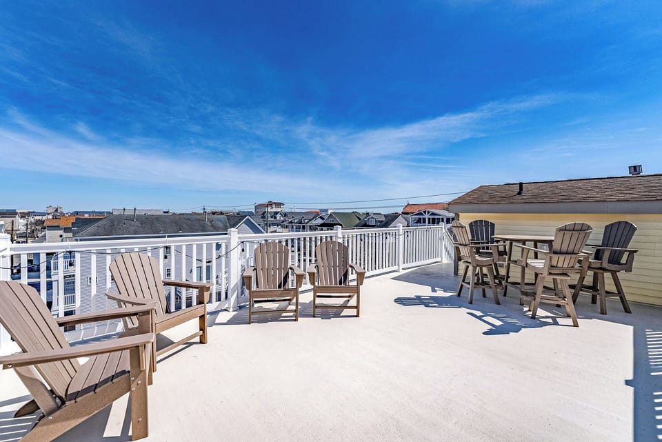 Roof top area with lots of seating
