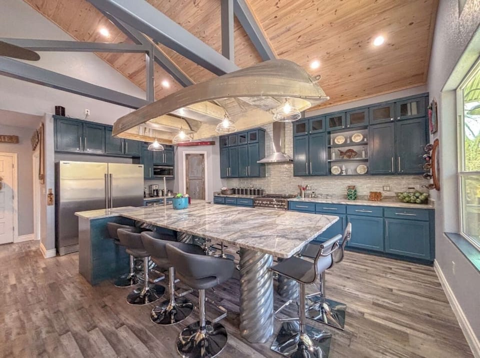 c62a99a7-931b-4e74-8b15-ff484717ca3b