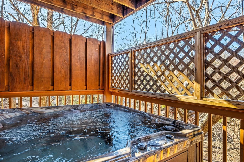 PRIVATE HOT TUB!! Located on lower deck off the game room.