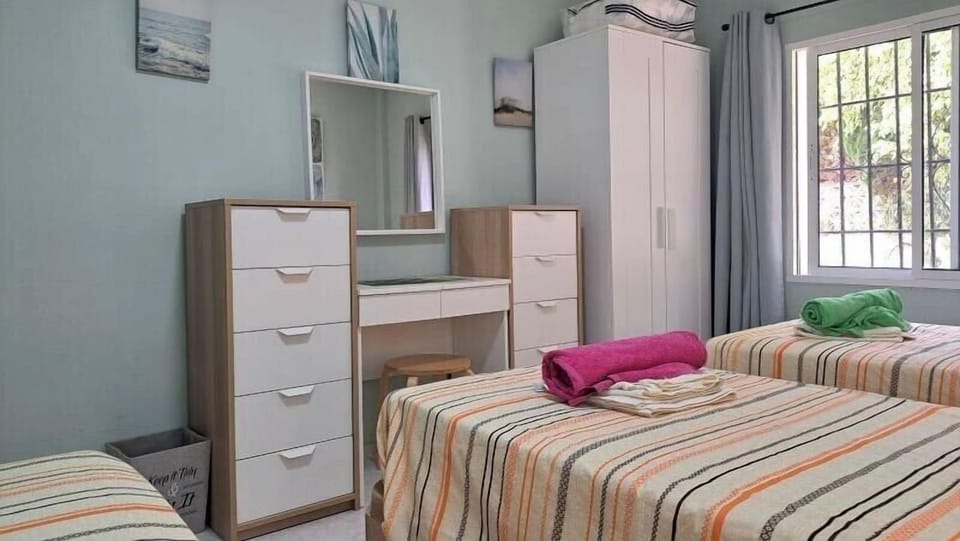 Triple bedroom 