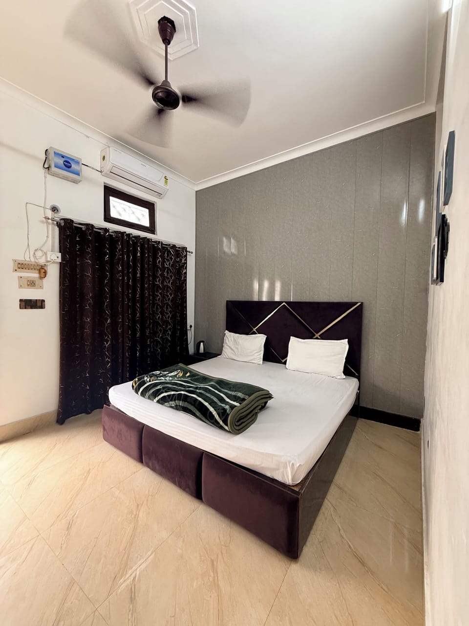 Deluxe Double or Twin Room | Blackout drapes, iron/ironing board, free WiFi