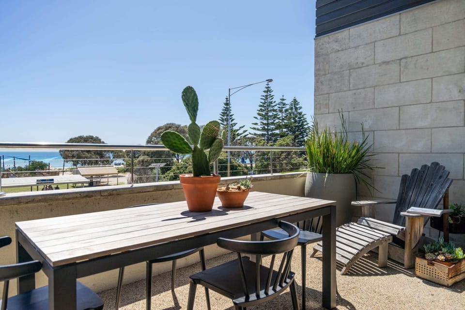 alfresco dining