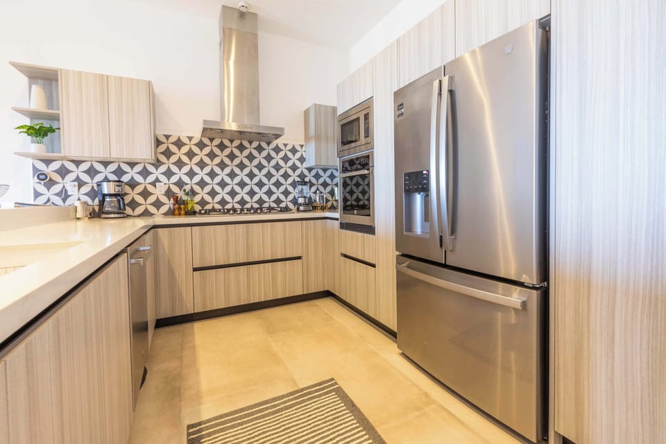 Everything you need to cook up a storm in the full equipped kitchen.