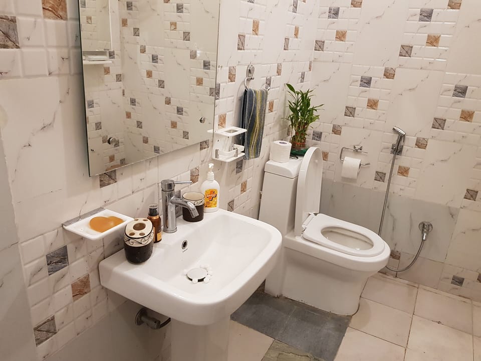 Luxury Double Room, Garden View, Garden Area | Bathroom | Shower, towels, soap, shampoo