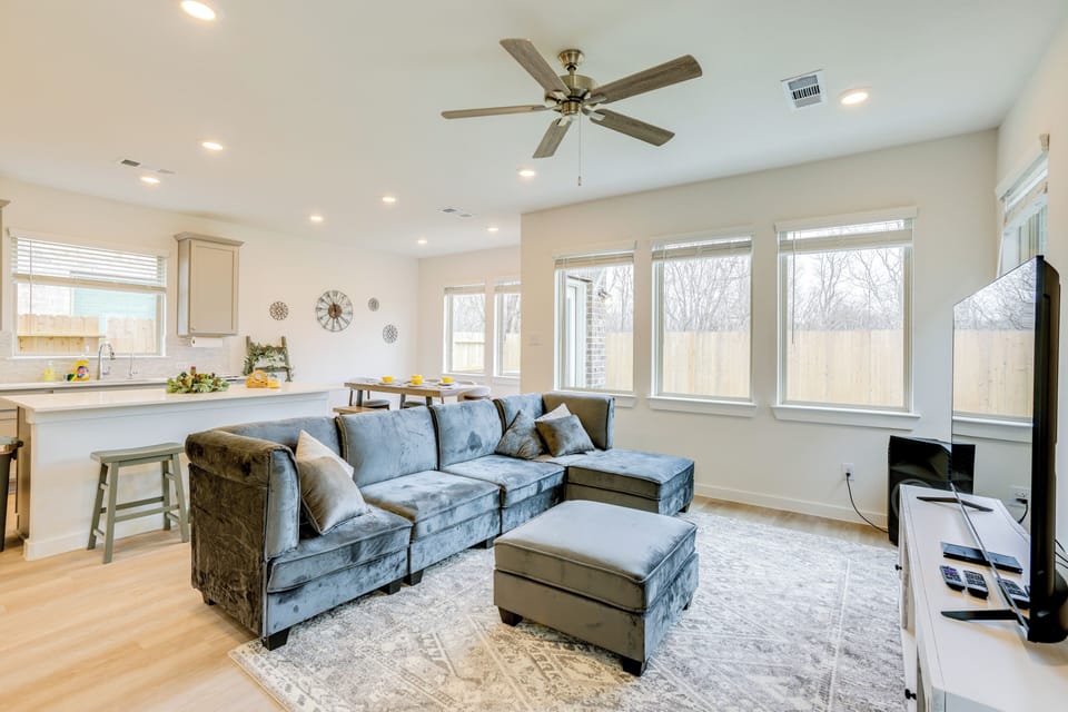 House (3 Bedrooms) | Interior