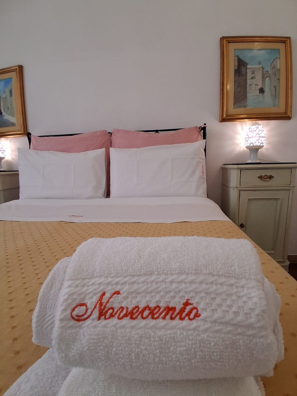 City Double Room, Non Smoking, Air conditioning | Laptop workspace, iron/ironing board, bed sheets