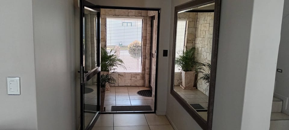 House, 5 Bedrooms, Smoking, Private Pool | Interior