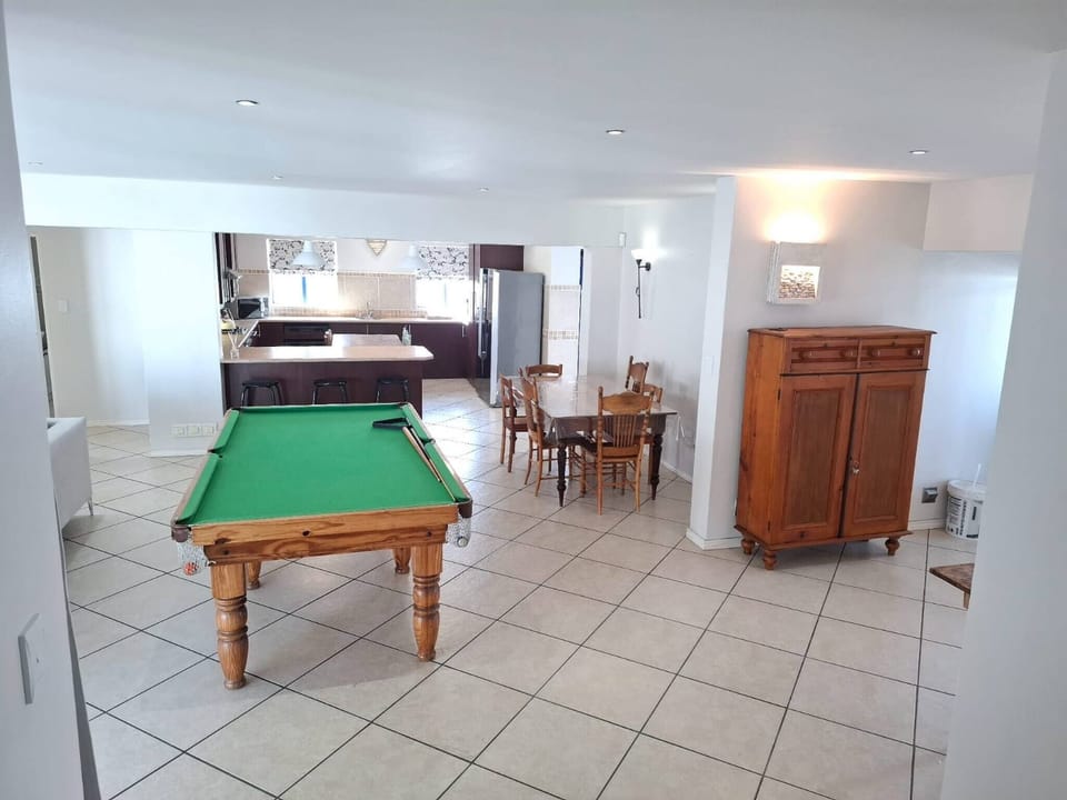 House, 4 Bedrooms, Smoking, Garden View | Game room