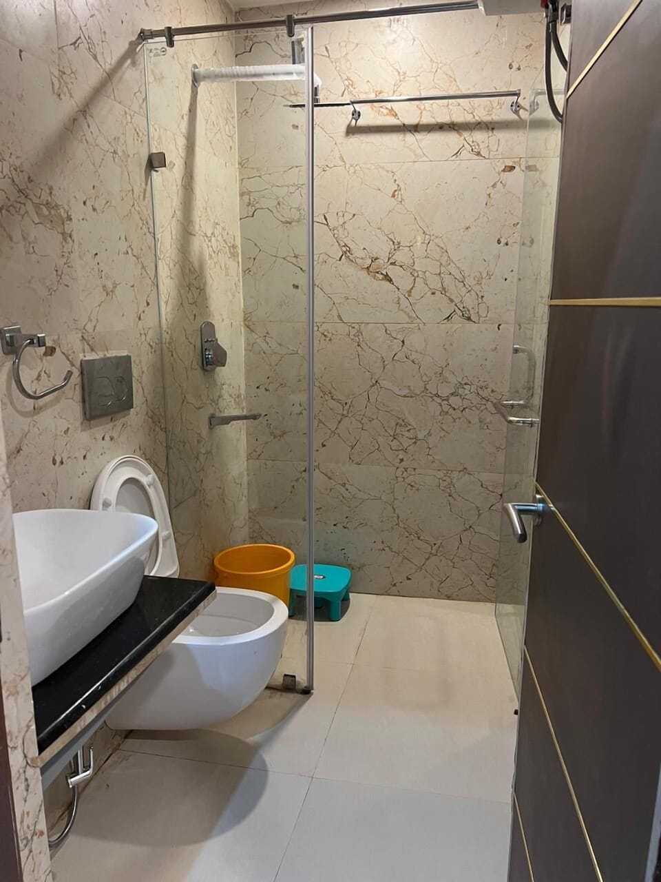 Shower, towels, soap, shampoo