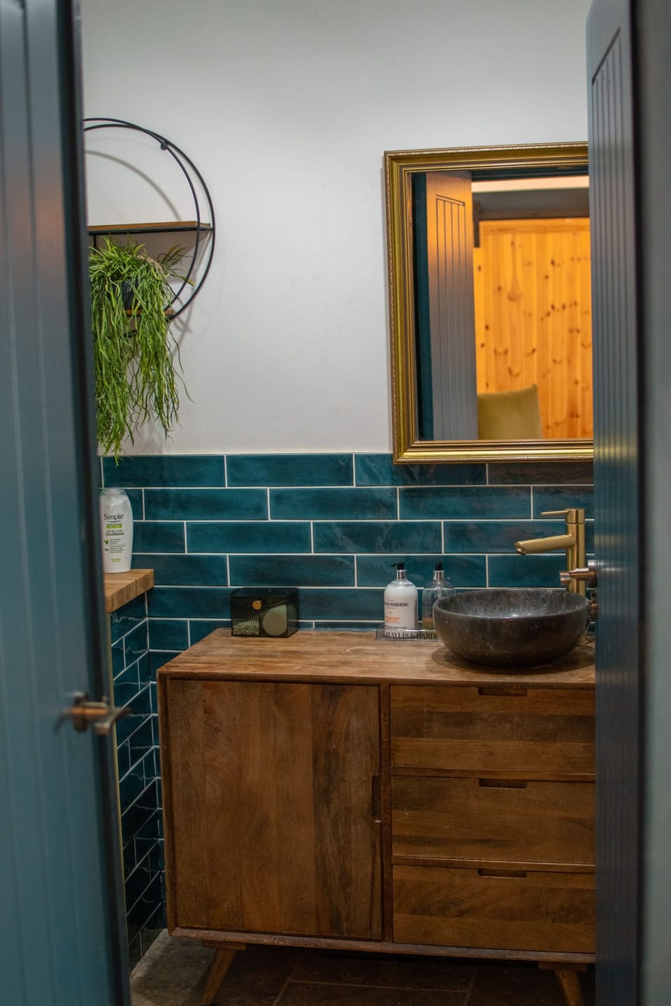 Cotswold Stay Cottage in West Oxfordshire District