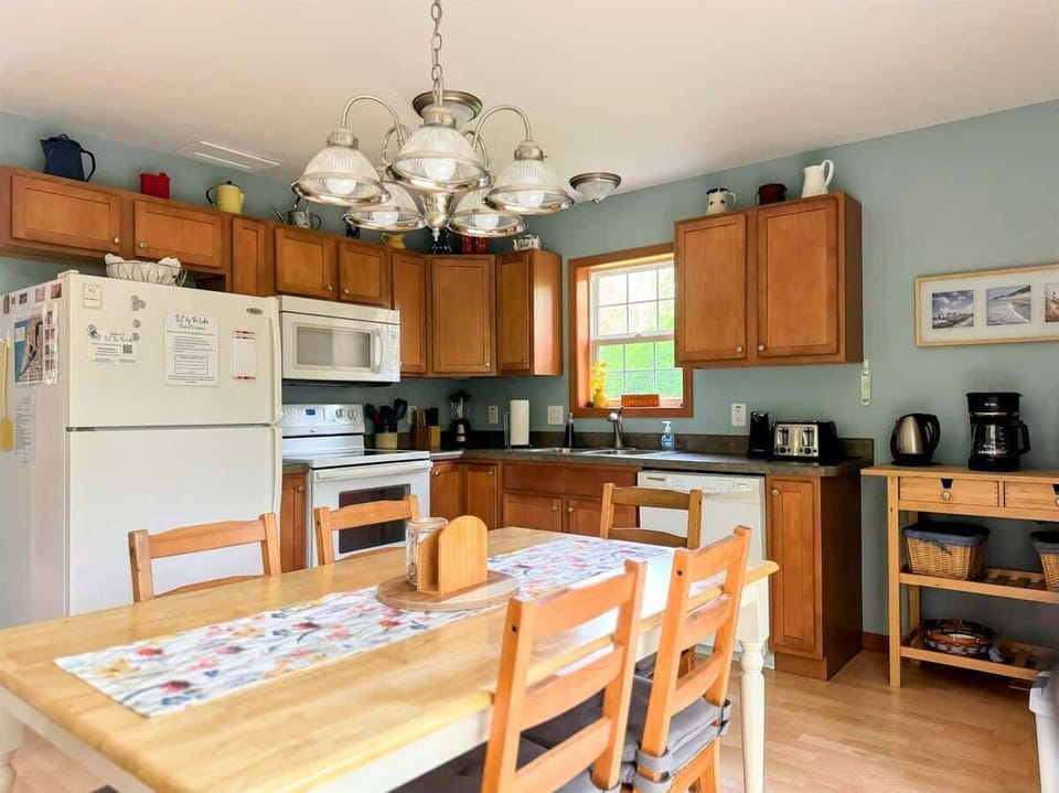 Share Laughter, Stories, and Make Memories Around TLC`s Dining Table