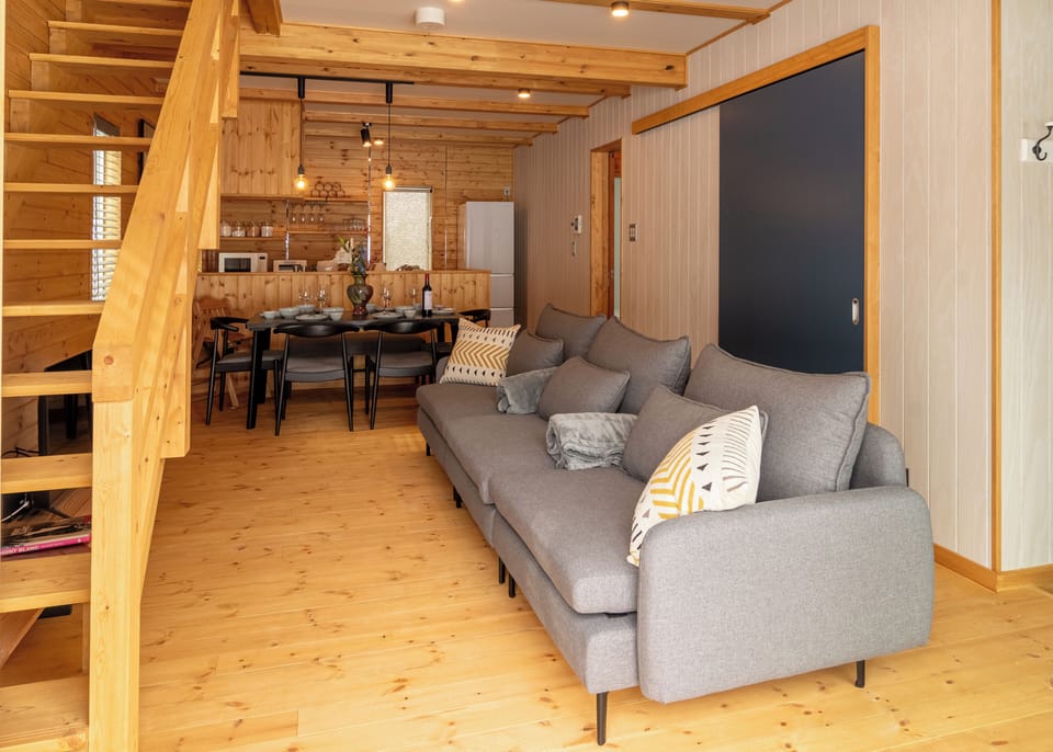 Luxury House, Mountain View | Living area | Flat-screen TV