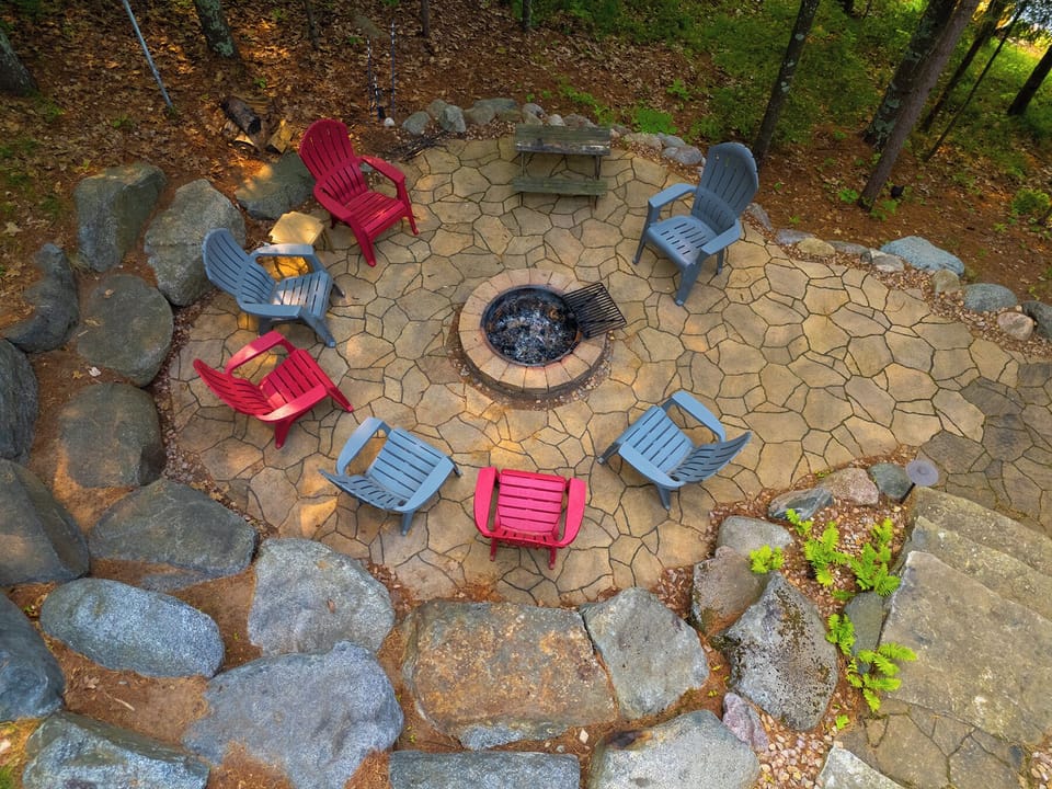 Outdoor firepit