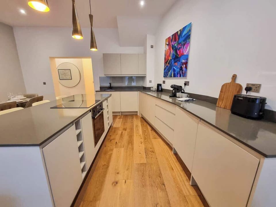 Cook a proper meal or just grab a morning coffee, the fully equipped kitchen has everything you need including dishwasher, Tassimo machine and complimentary pods