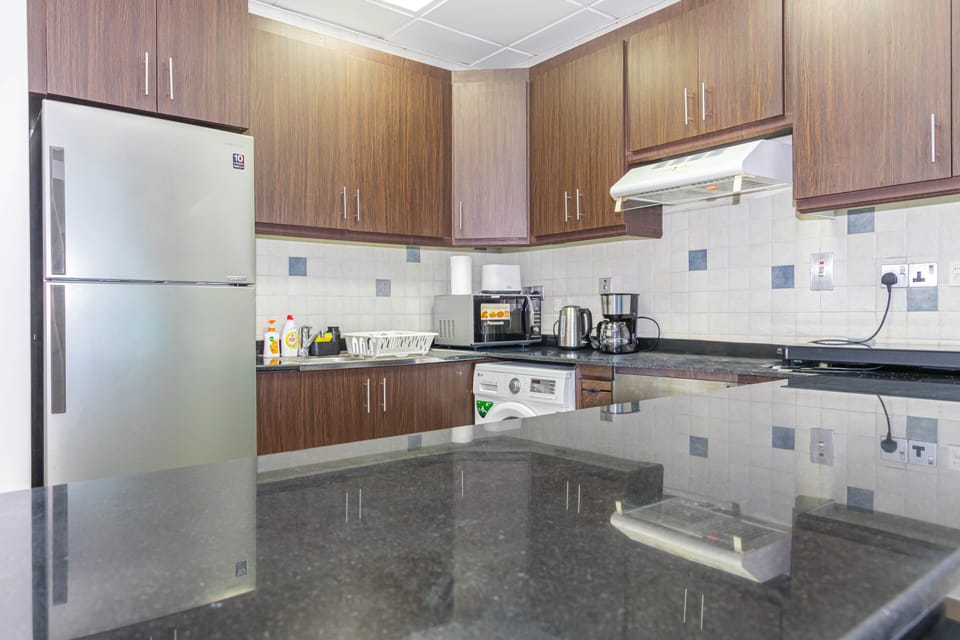 Electric kettle, toaster